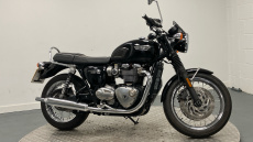 Triumph Bonneville T120 Jet Black